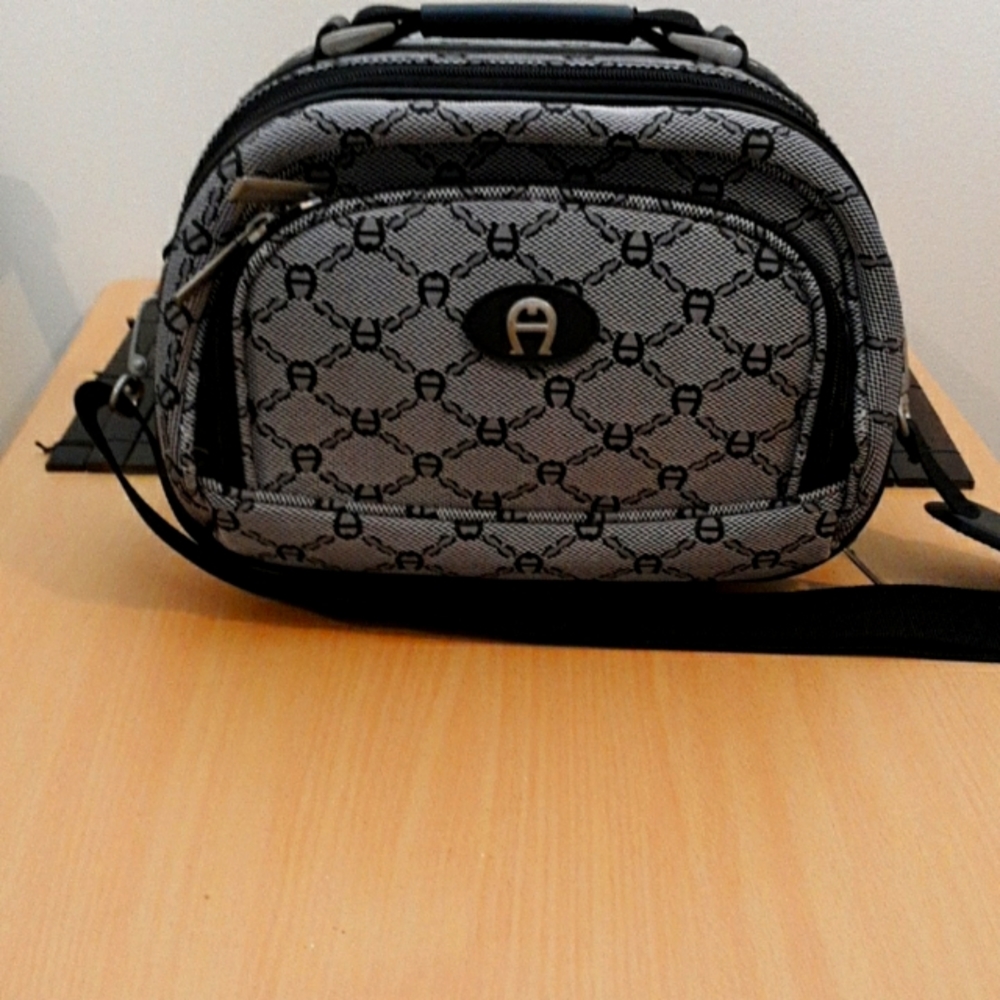 Make up case